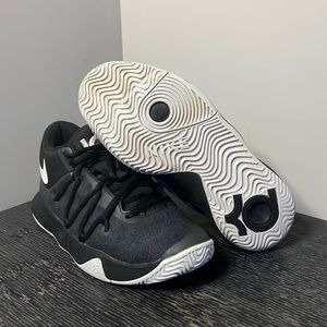 Boys Youth Nike Size 5.5 Kevin Durant Basketball Shoes